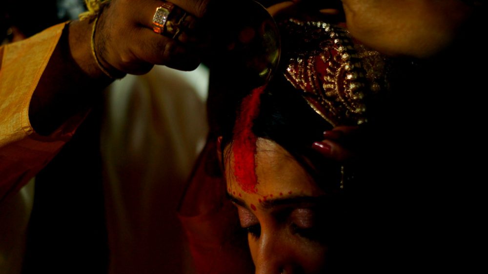 हिंदू शादीशुदा औरतें सिंदूर क्यों लगाती हैं