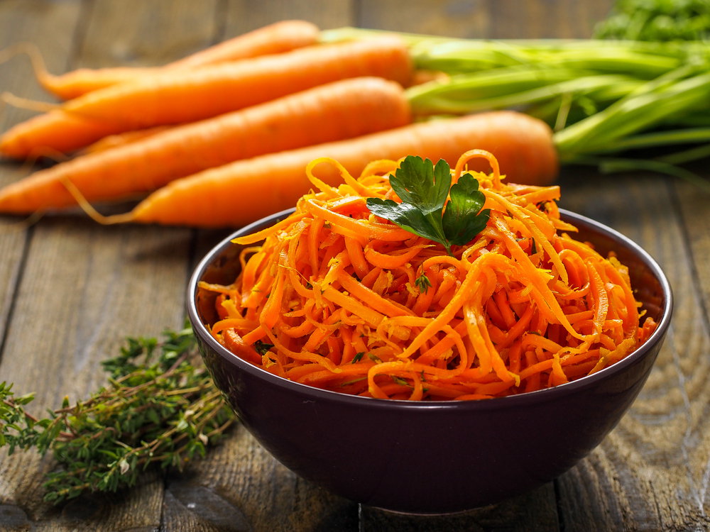 Healthy carrot salad